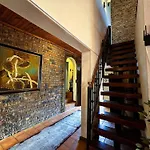 Walters Lane Luxury Accommodation Main House - No Loadshedding