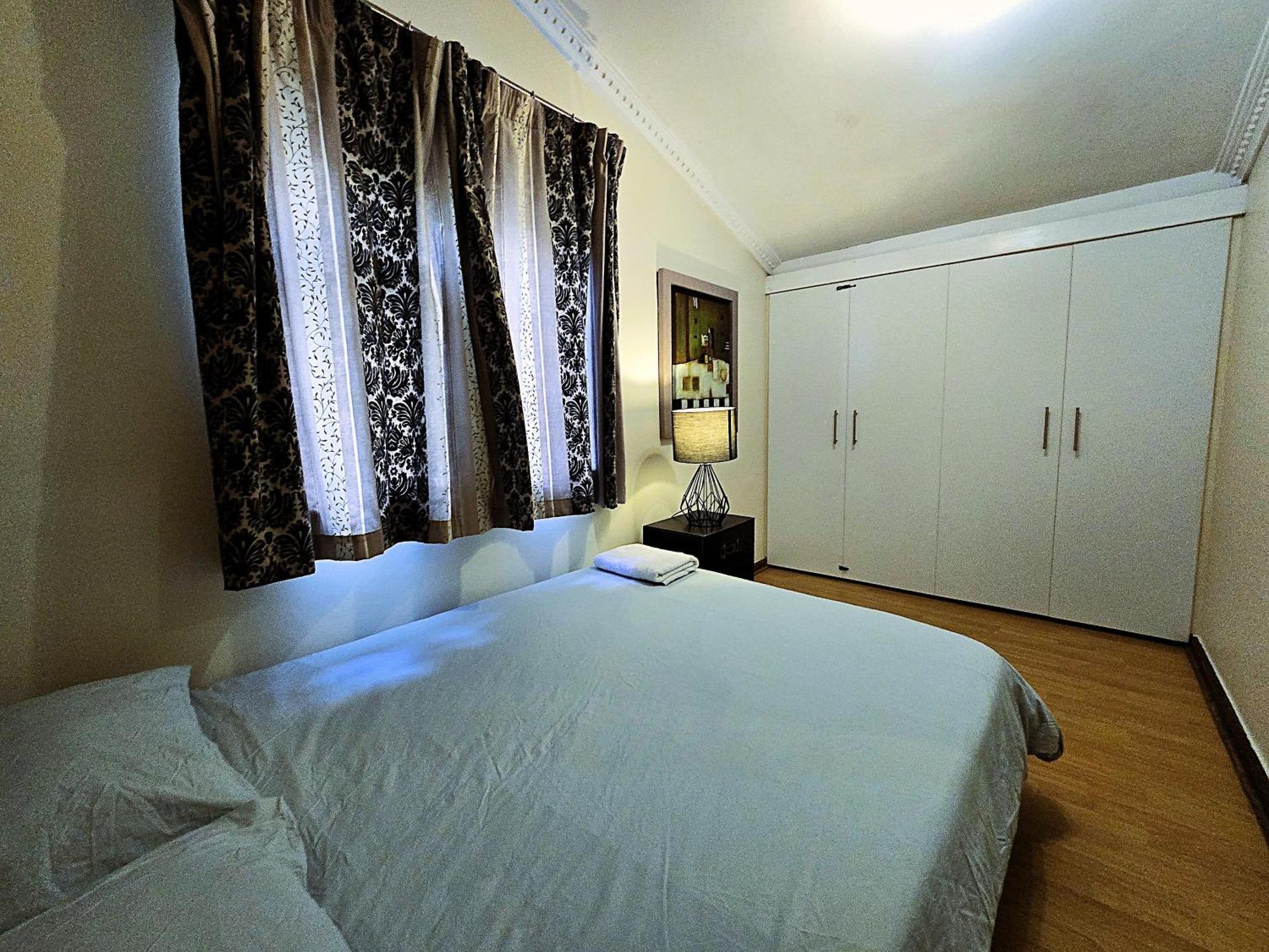 Walters Lane Luxury Main House - No Loadshedding Holiday home *