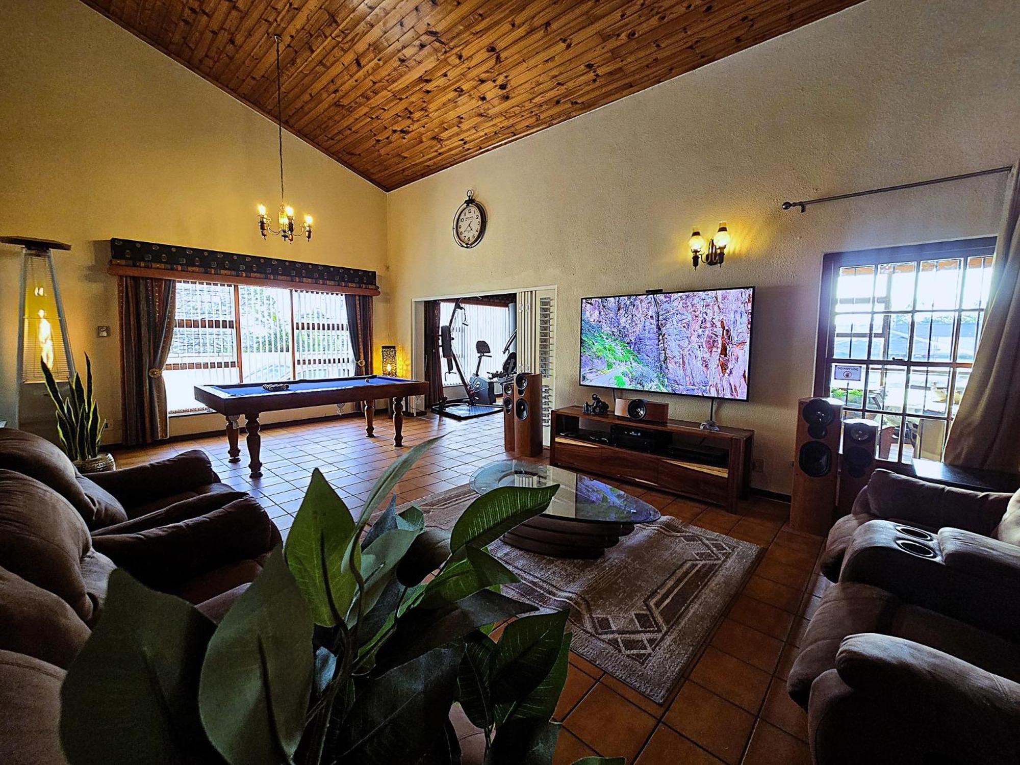 Holiday home Walters Lane Luxury Main House - No Loadshedding