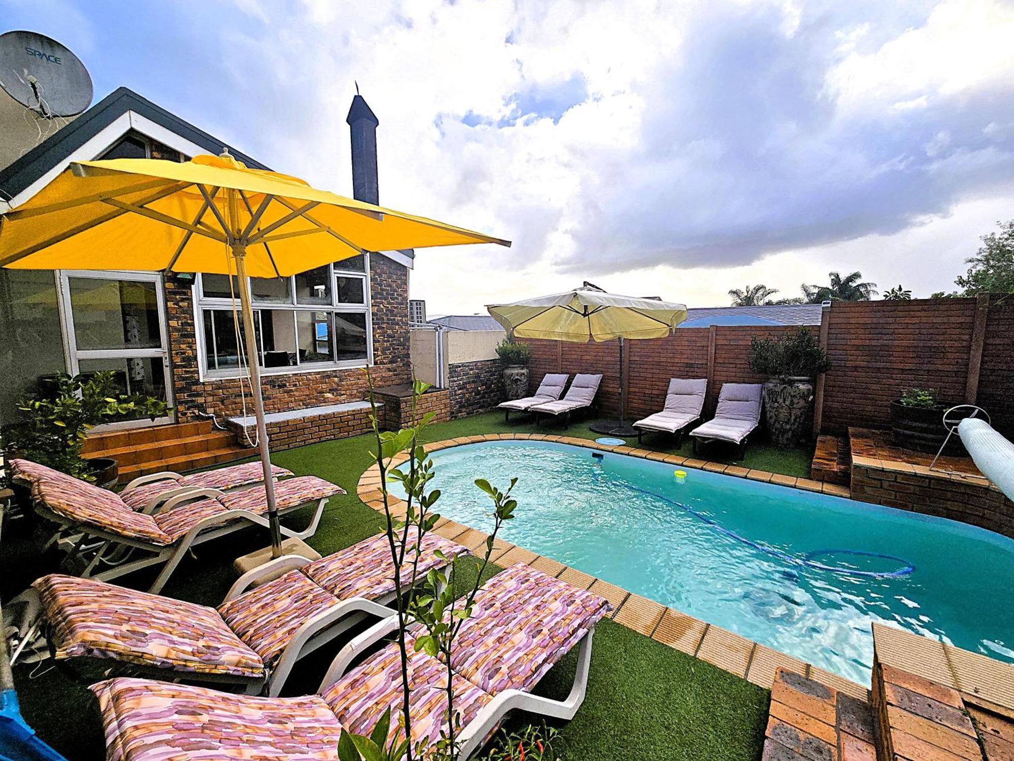 Walters Lane Luxury Main House - No Loadshedding Holiday home *